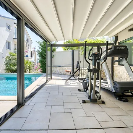 Dita-5 By Interhome *