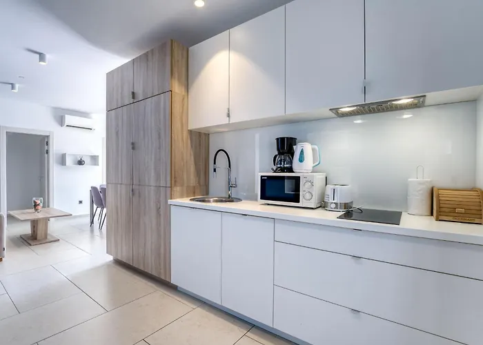 Dita-5 By Interhome *