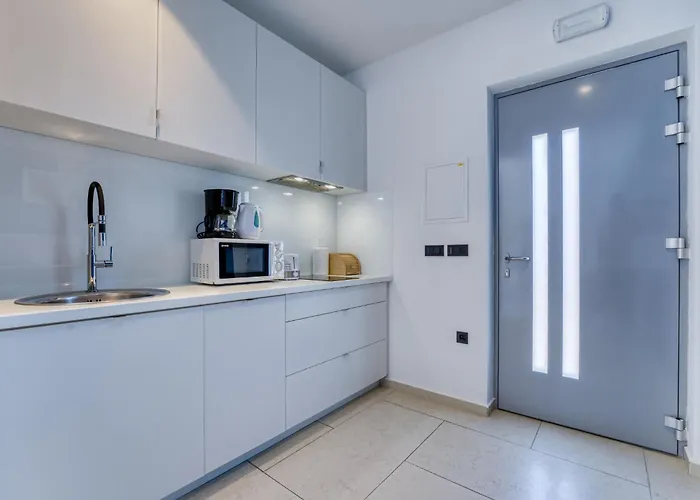 Dita-5 By Interhome *