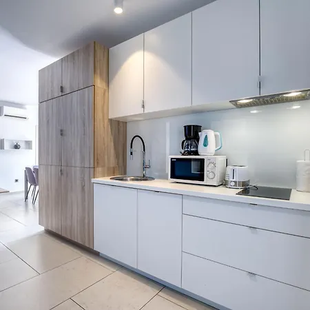 Dita-5 By Interhome *