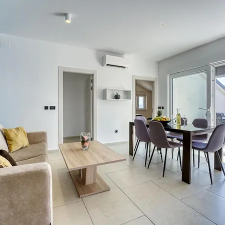 Apartment Dita-5 By Interhome